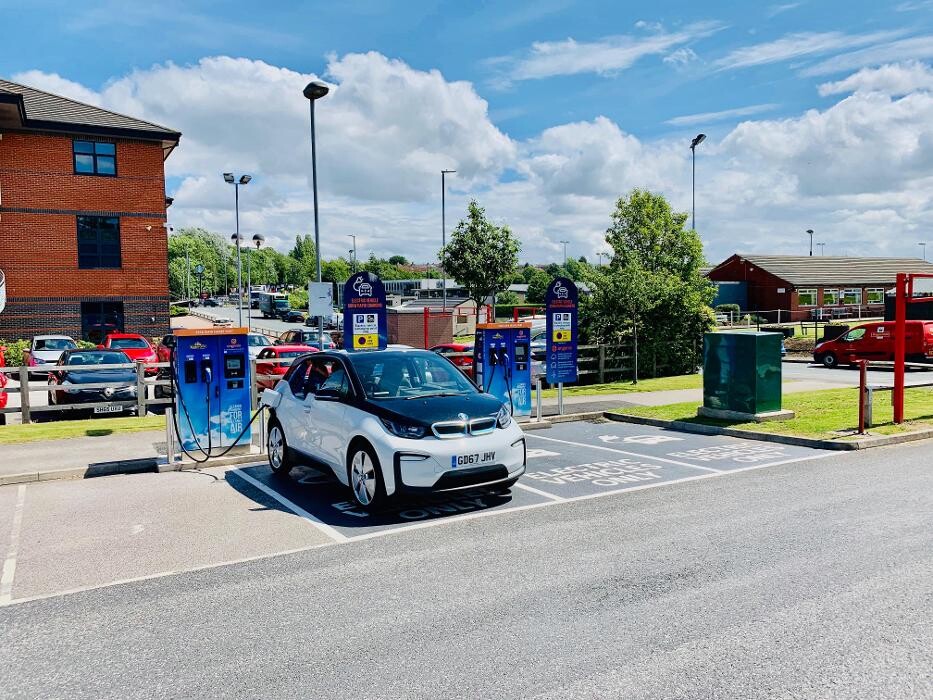 Images Osprey Charging Station
