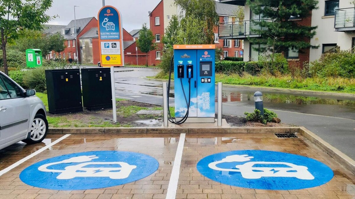 Images Osprey Charging Station