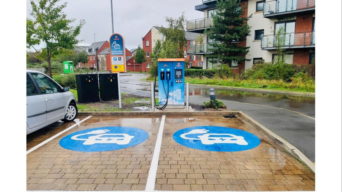 Images Osprey Charging Station