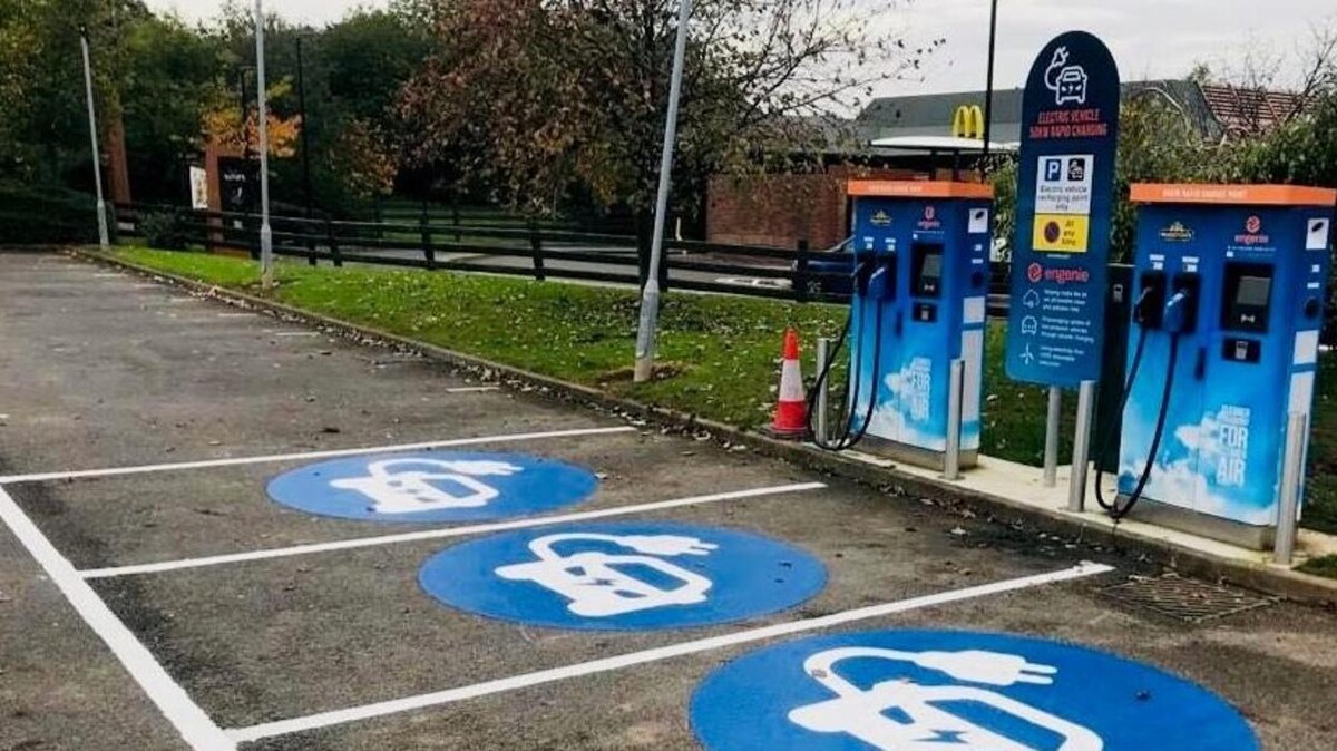 Images Osprey Charging Station