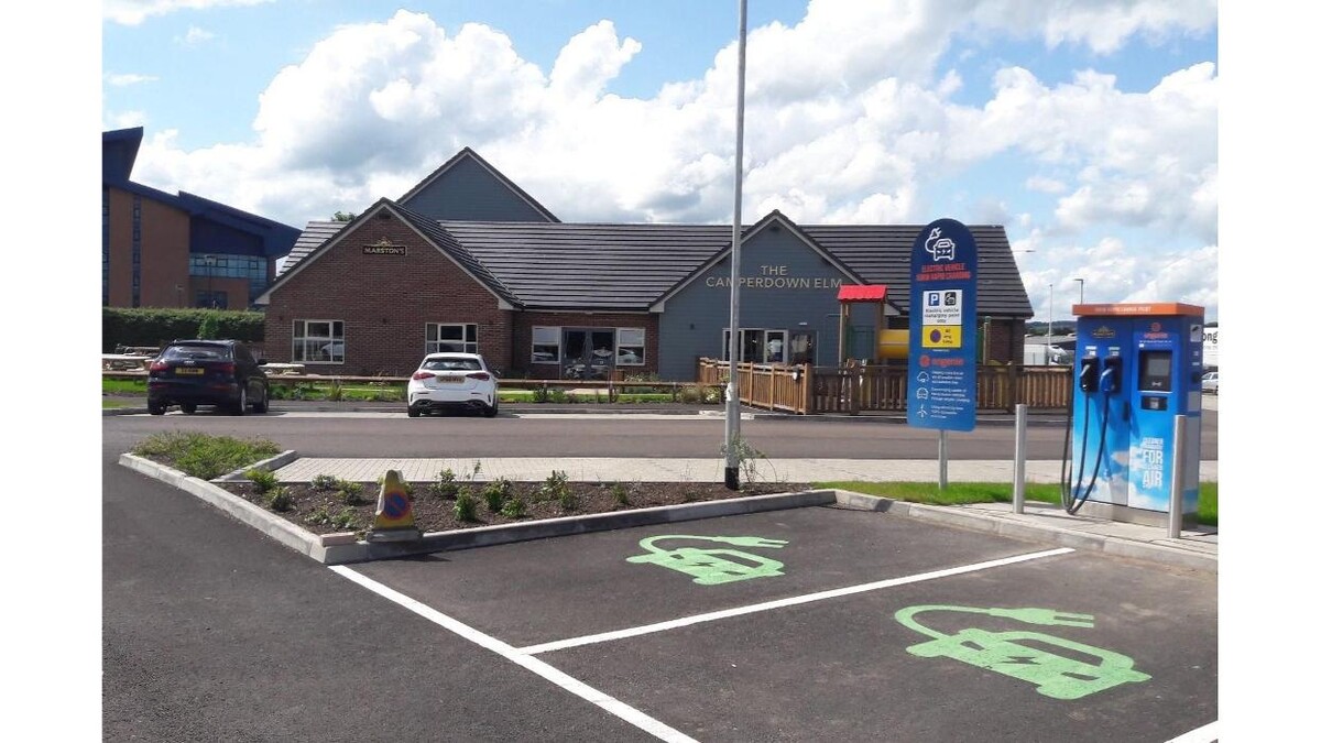 Images Osprey Charging Station