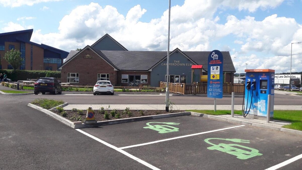 Images Osprey Charging Station