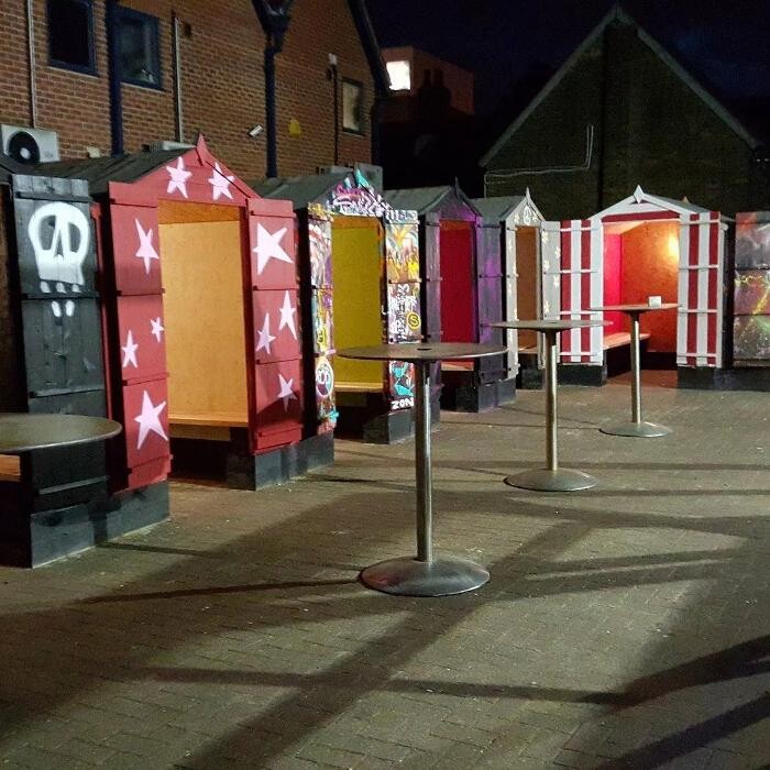 Images Leo & Co Furniture