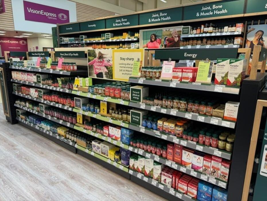 Images Holland & Barrett - Corby Tesco