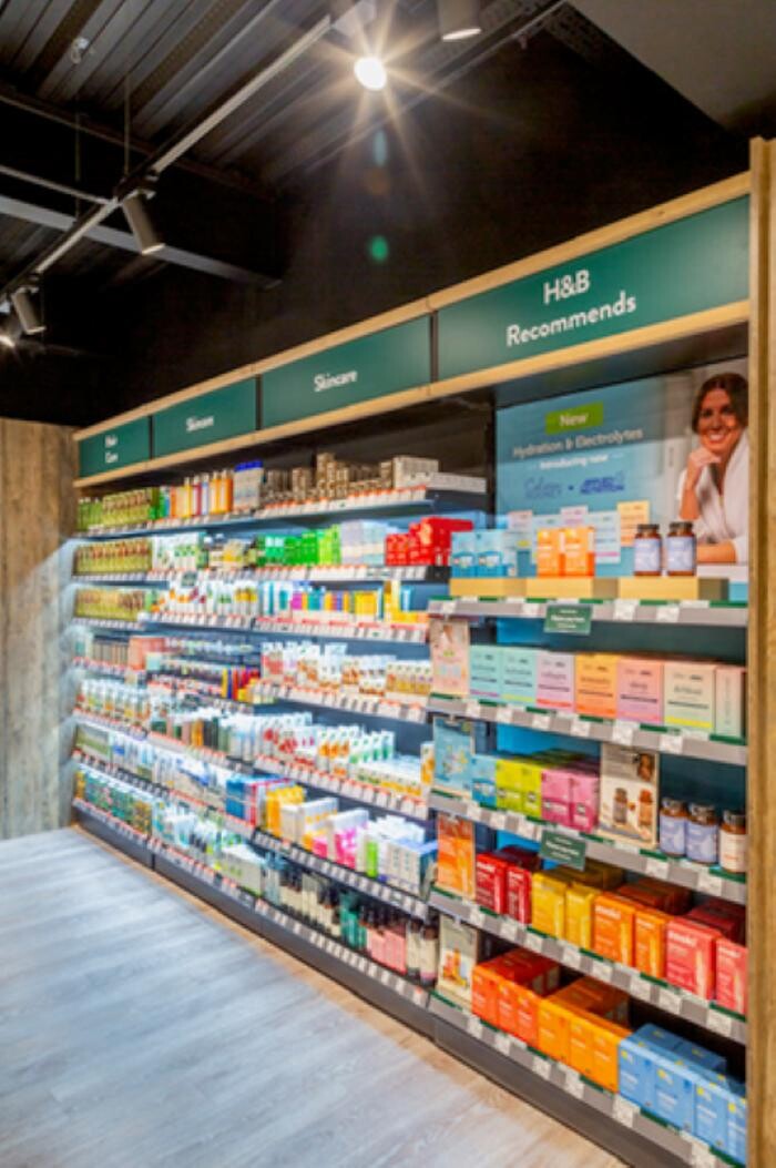 Images Holland & Barrett - Addlestone Tesco