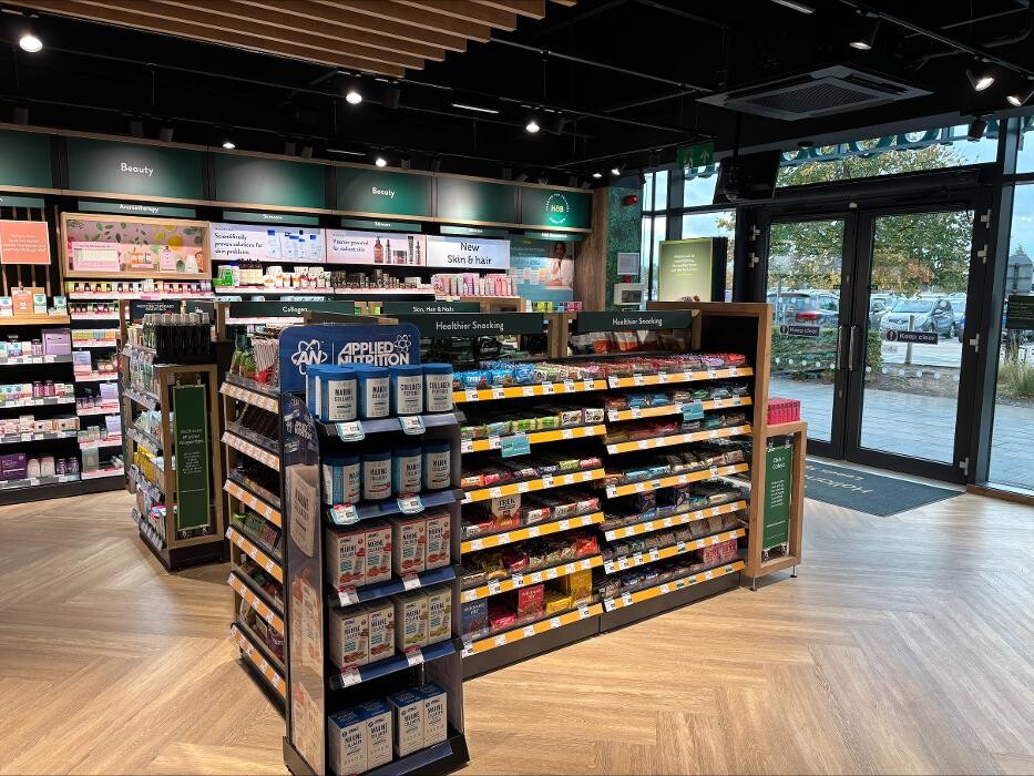 Images Holland & Barrett - Leeds Springs