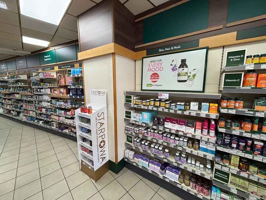 Images Holland & Barrett - Long Eaton
