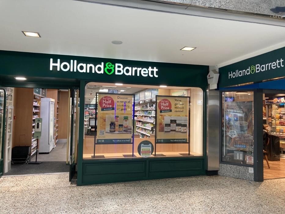 Images Holland & Barrett - Leeds Merrion