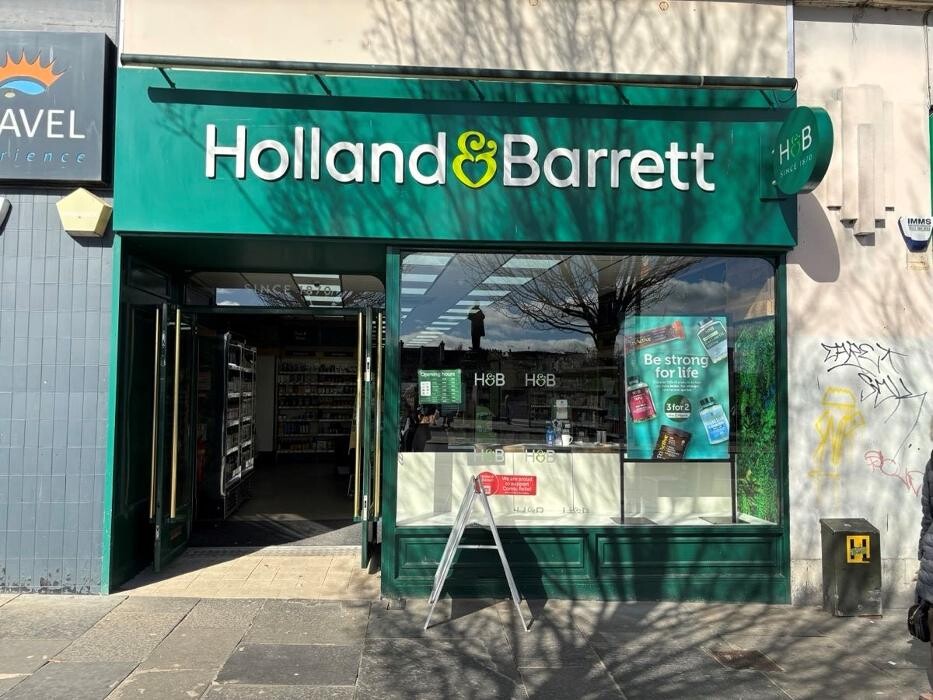 Images Holland & Barrett - Paisley
