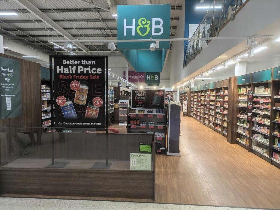 Images Holland & Barrett - Talbot Green Tesco