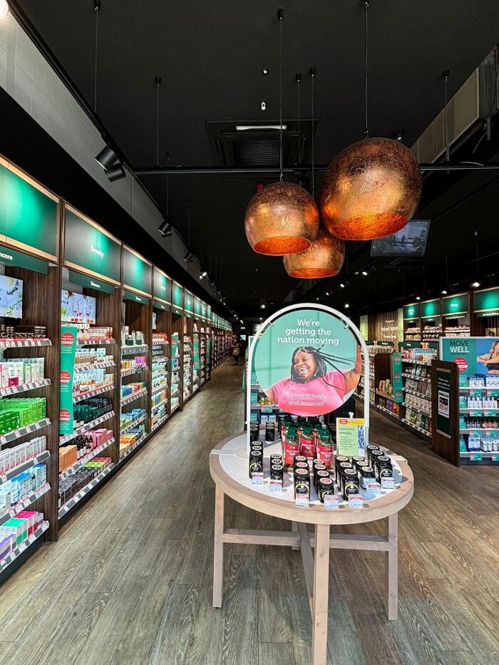 Images Holland & Barrett - Victoria Street