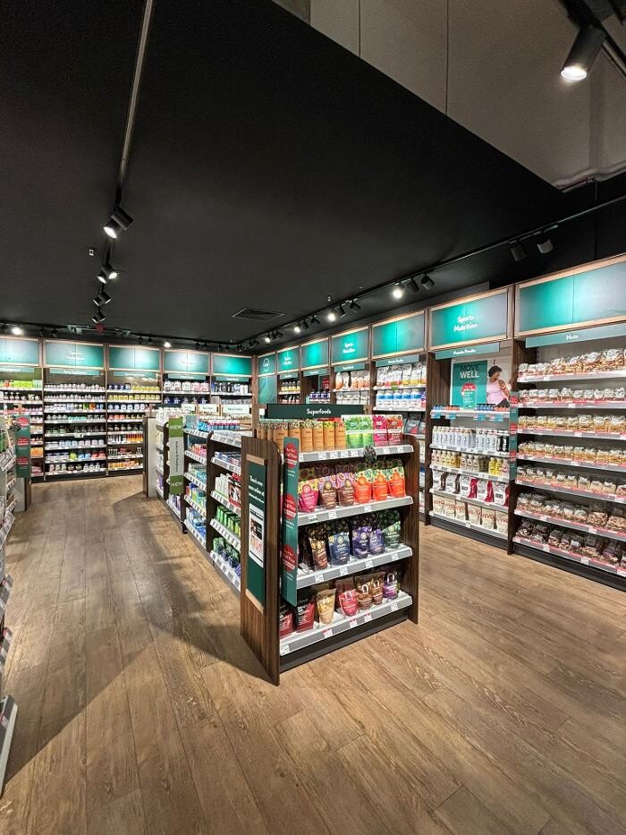 Images Holland & Barrett - Victoria Street