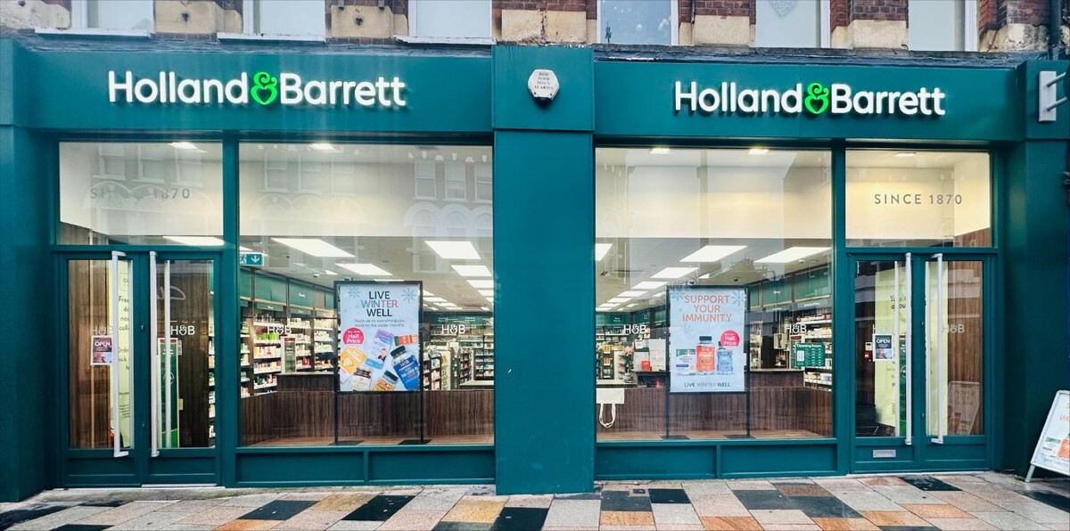 Images Holland & Barrett - Clapham Junction