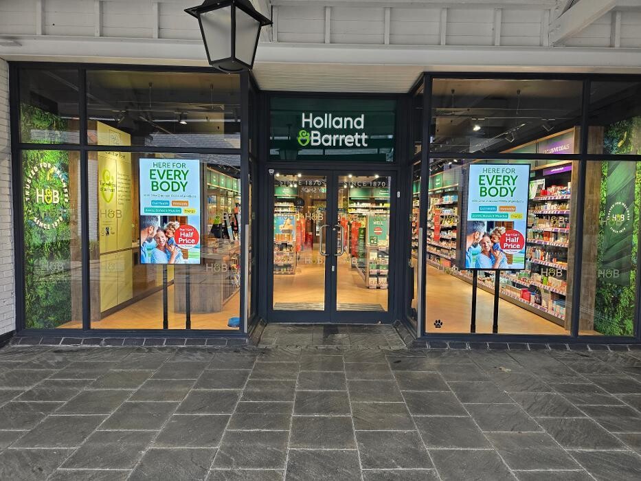 Images Holland & Barrett - Cheshire Oaks Outlet