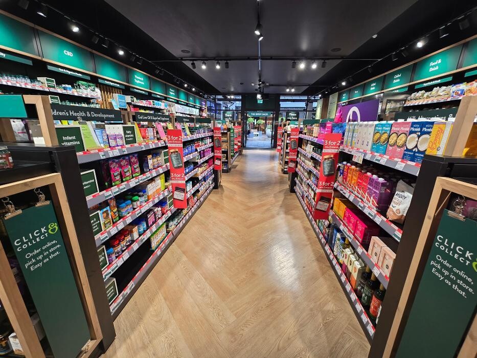 Images Holland & Barrett - Cheshire Oaks Outlet