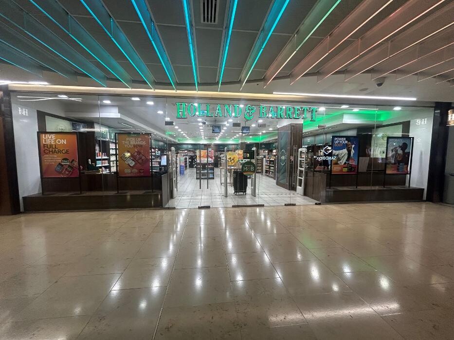 Images Holland & Barrett - Birmingham Grand Central