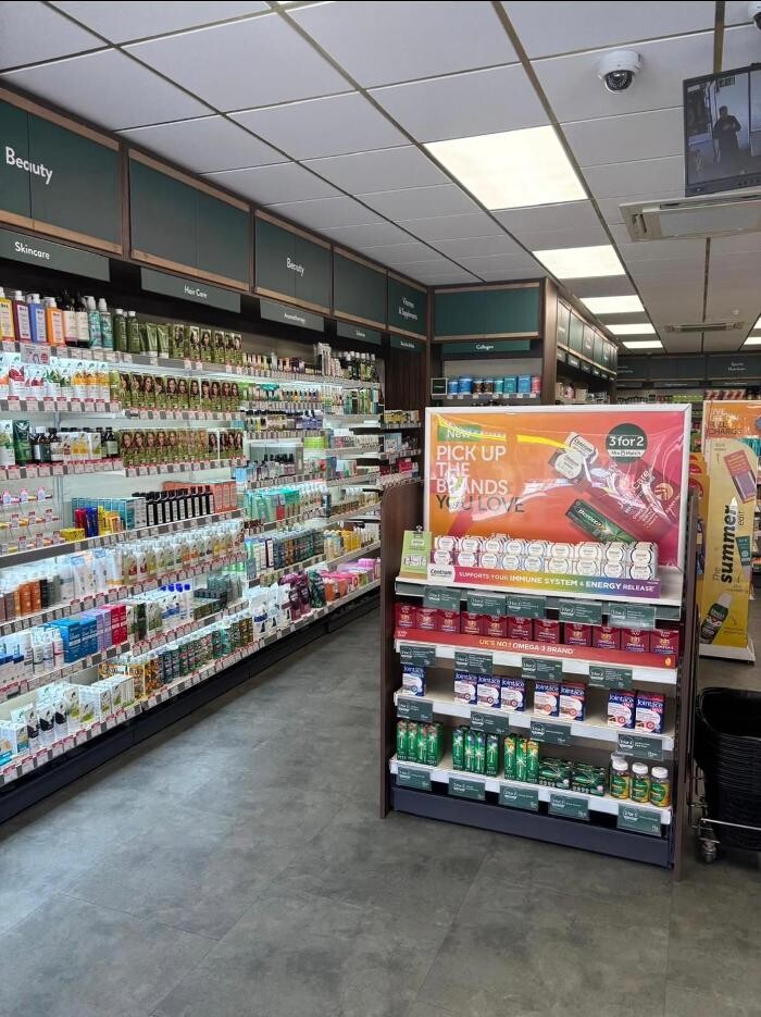 Images Holland & Barrett - Caterham