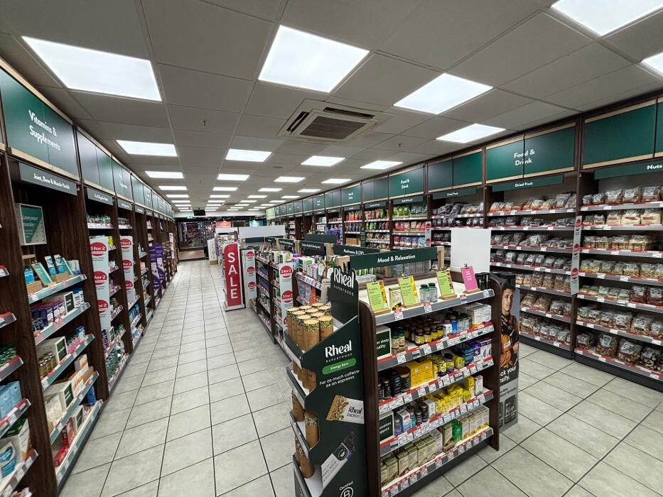 Images Holland & Barrett - Woking