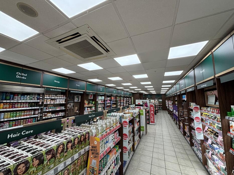 Images Holland & Barrett - Woking