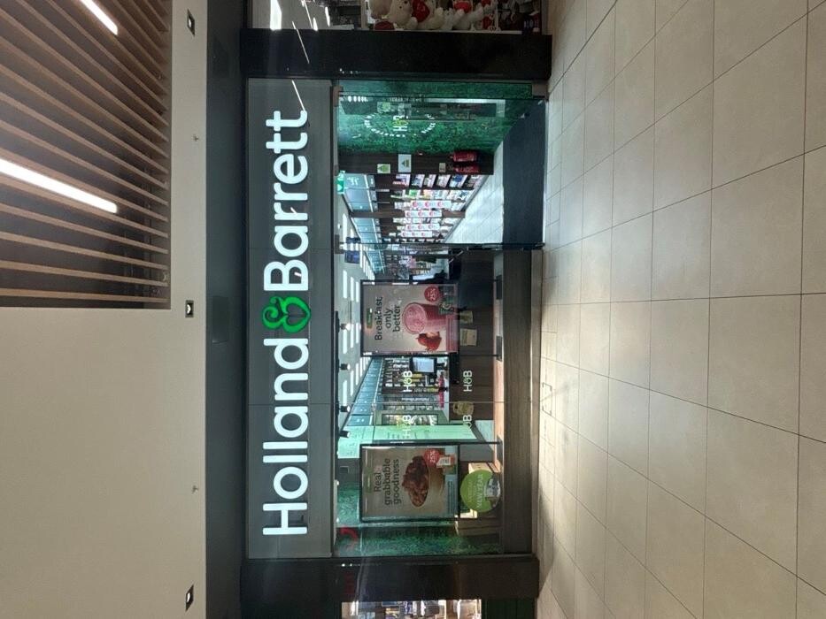 Images Holland & Barrett - Woking