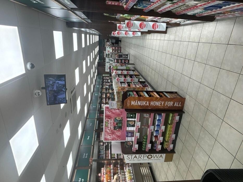 Images Holland & Barrett - Woking