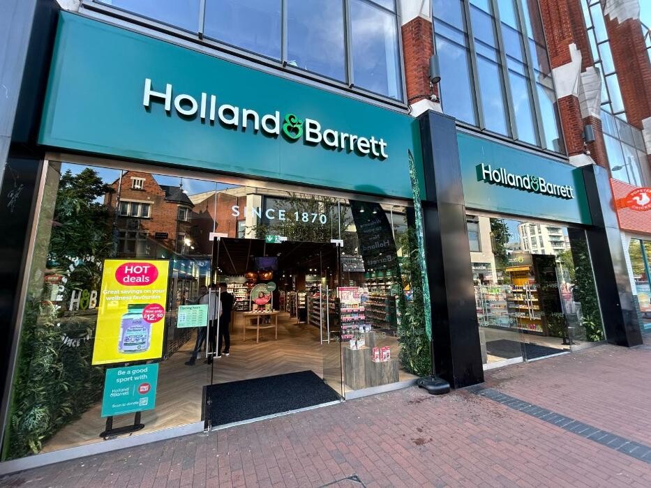 Images Holland & Barrett - Ealing Central