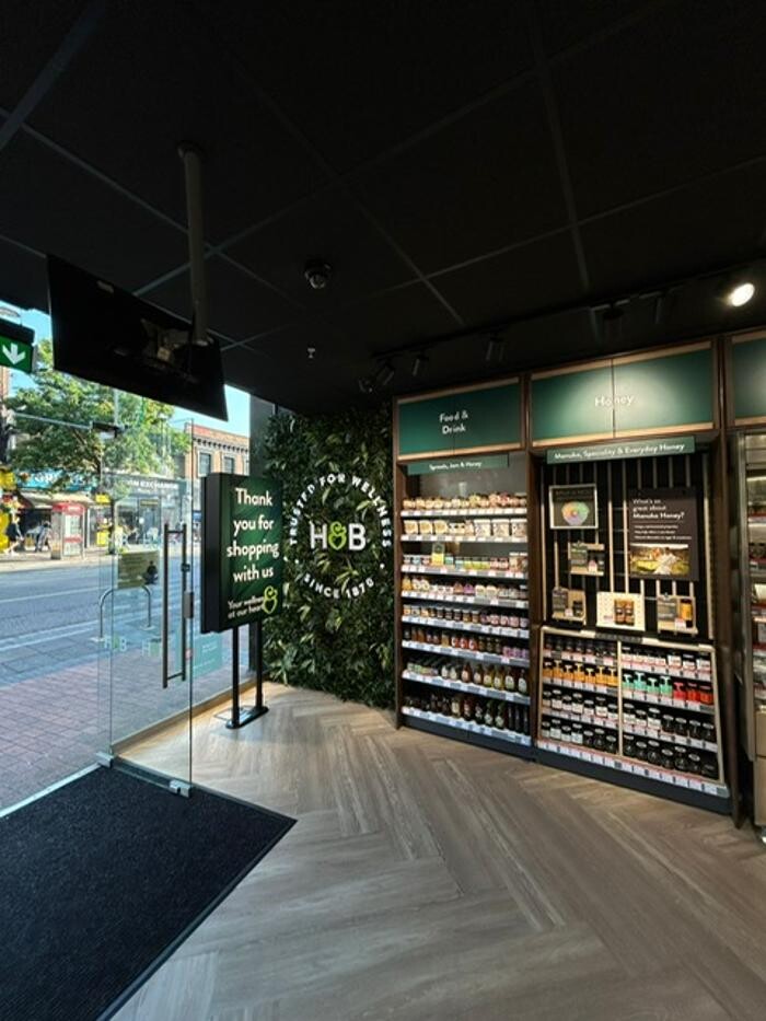 Images Holland & Barrett - Ealing Central