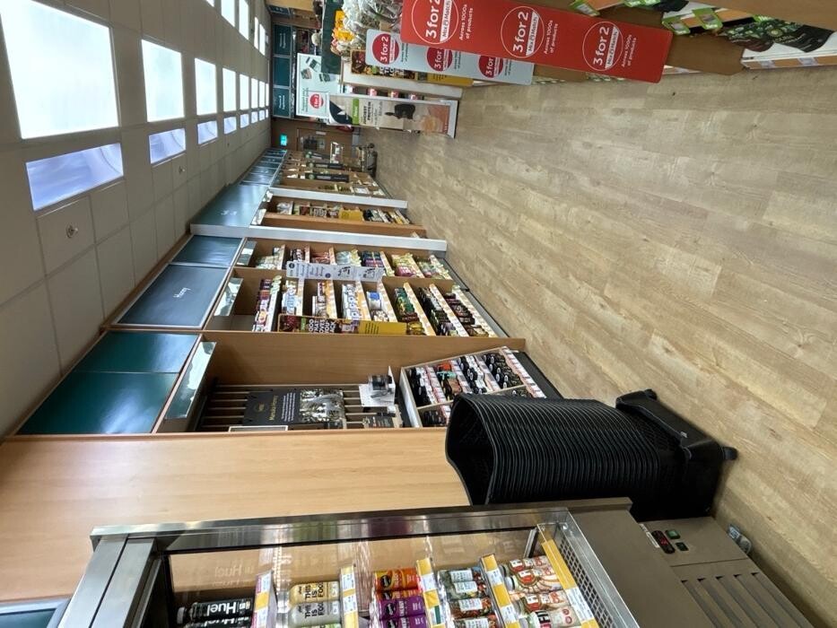 Images Holland & Barrett - Basildon