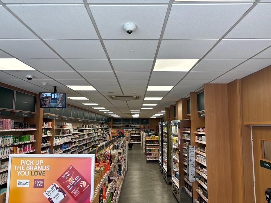 Images Holland & Barrett - Bolton