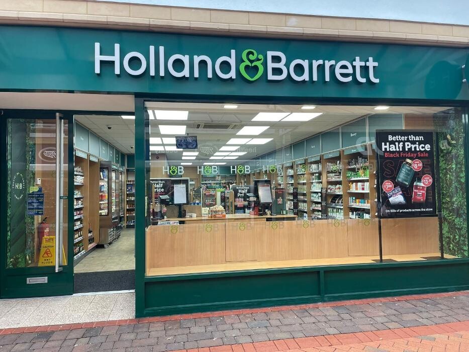 Images Holland & Barrett - Caerphilly