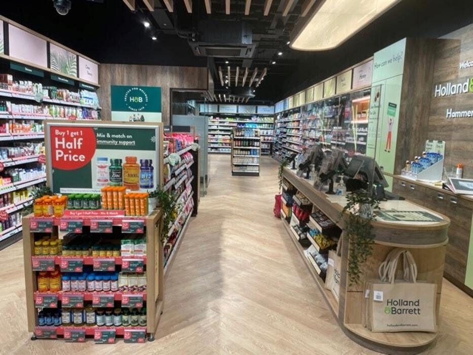 Images Holland & Barrett - Hammersmith