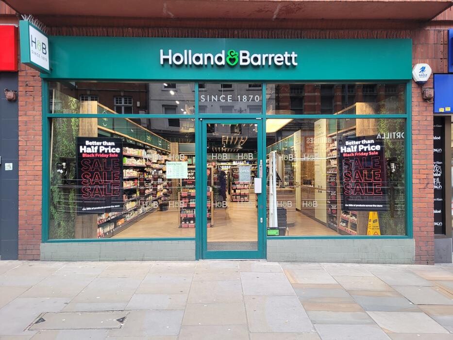 Images Holland & Barrett - Hammersmith