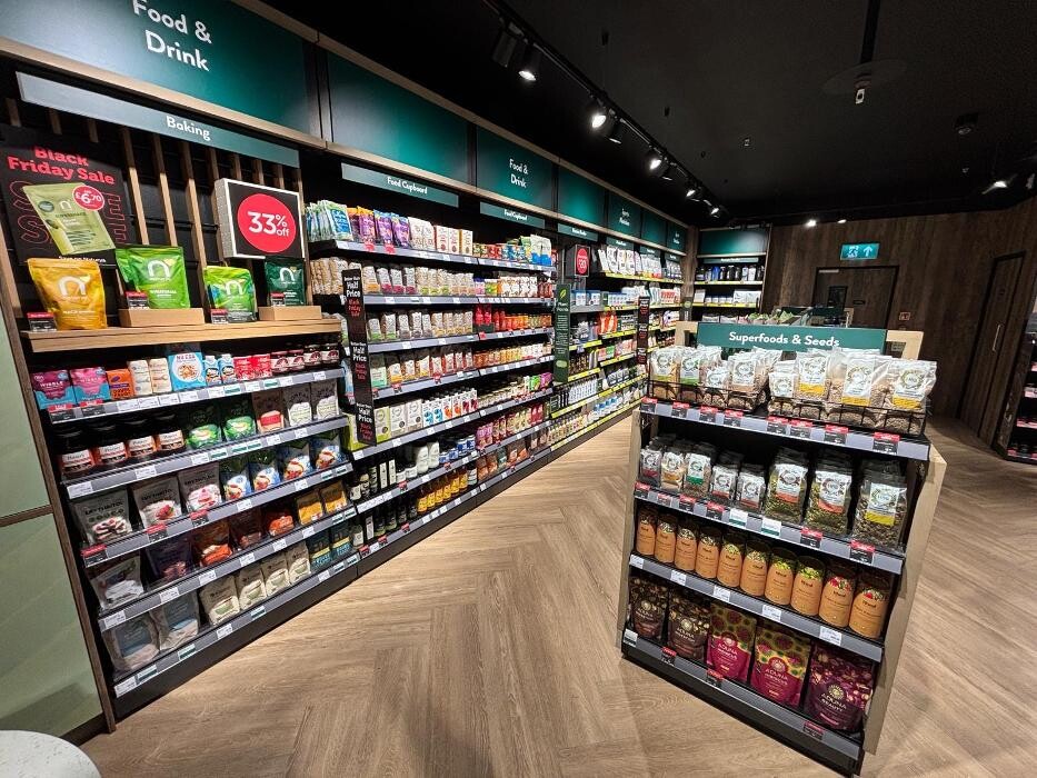 Images Holland & Barrett - Huddersfield