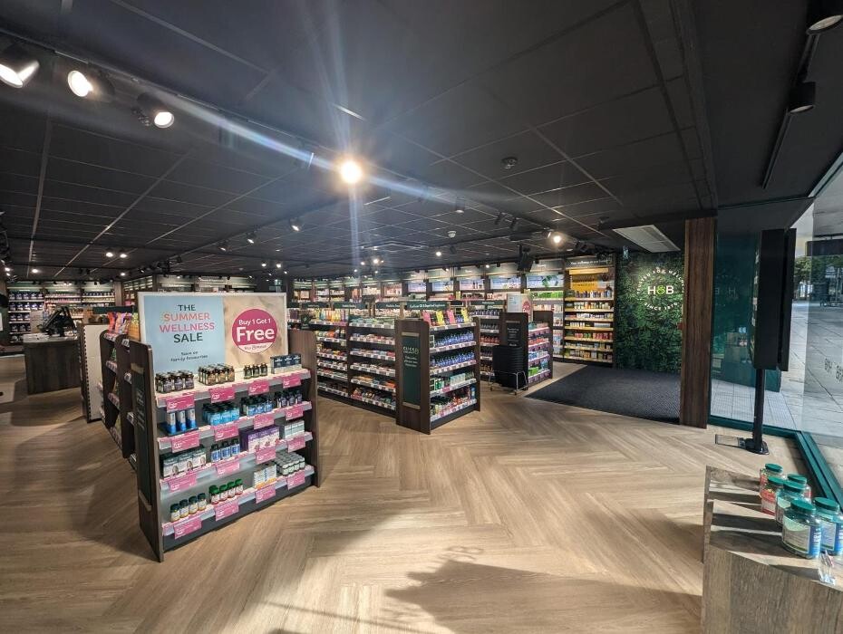 Images Holland & Barrett - Portsmouth