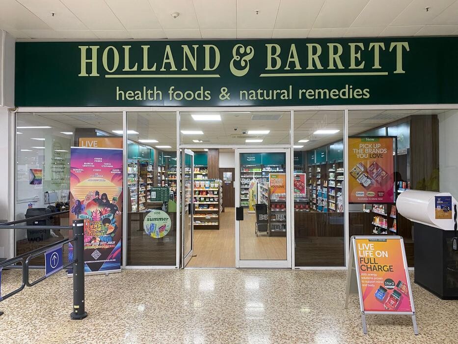 Images Holland & Barrett - Bournemouth Tesco