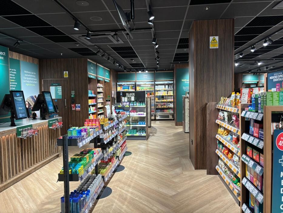 Images Holland & Barrett - Eastbourne