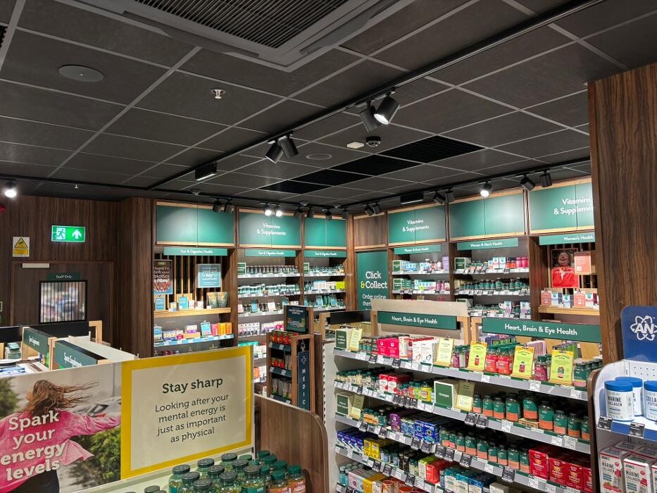 Images Holland & Barrett - Eastbourne