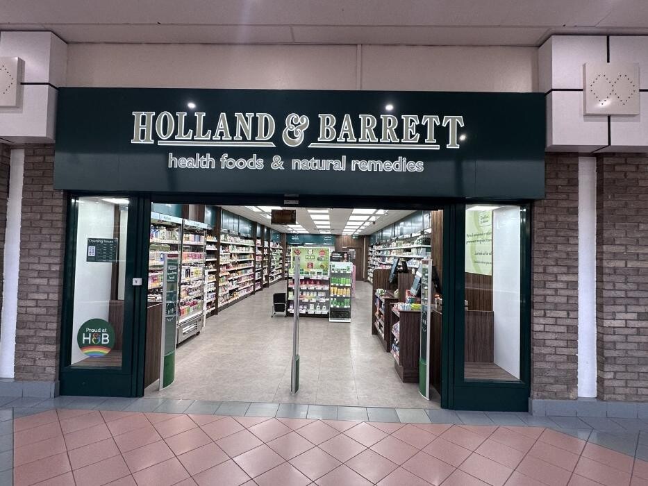 Images Holland & Barrett - Cramlington