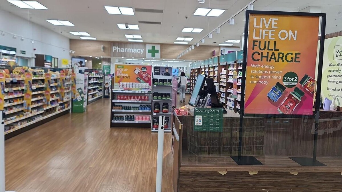 Images Holland & Barrett - Watford Tesco