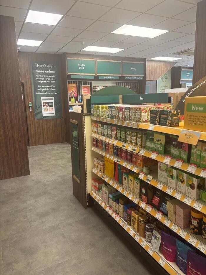 Images Holland & Barrett - Brecon