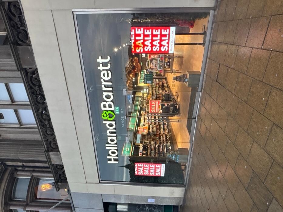 Images Holland & Barrett - Edinburgh Princes Street