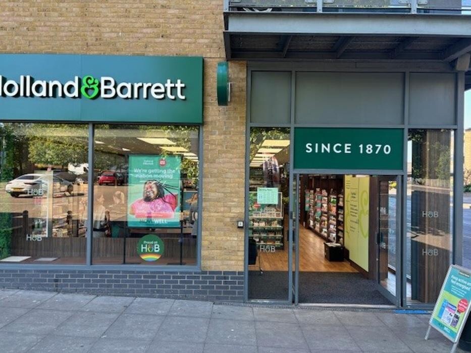 Images Holland & Barrett - Colliers Wood