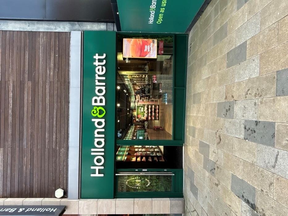 Images Holland & Barrett - Bracknell