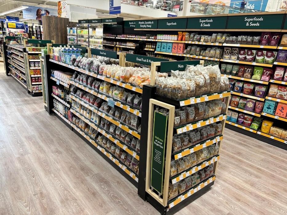 Images Holland & Barrett - Oldham Tesco