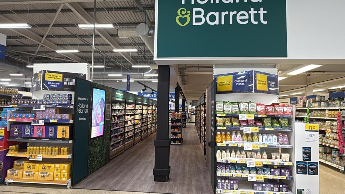Images Holland & Barrett - Burnley Tesco