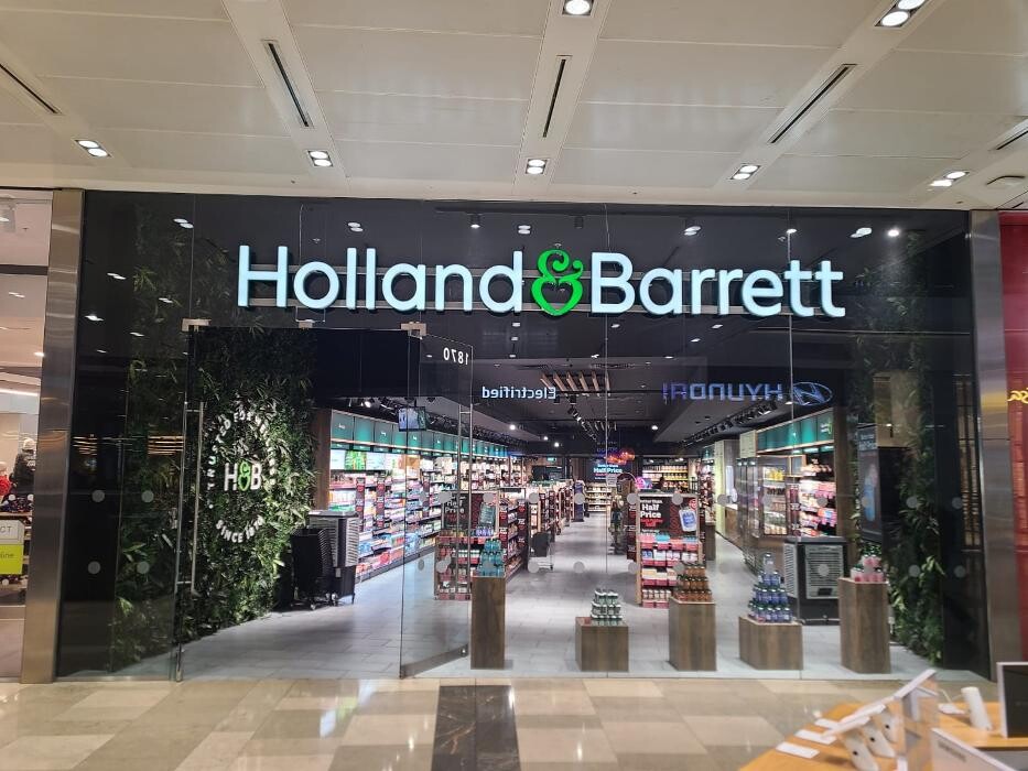 Images Holland & Barrett - Stratford City