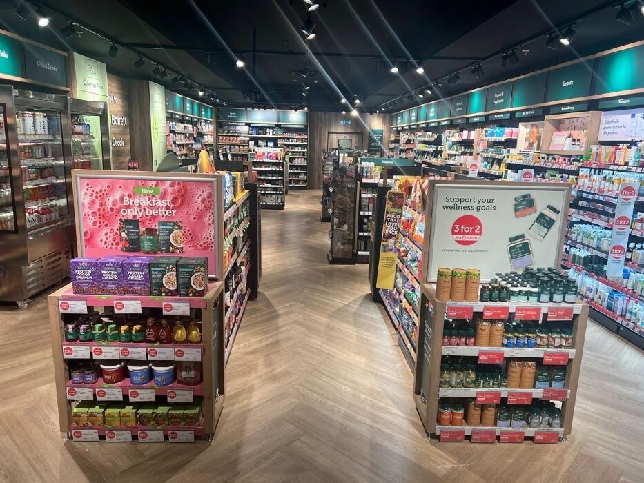 Images Holland & Barrett - Reading Oracle