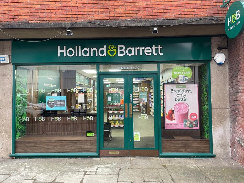 Images Holland & Barrett - Godalming