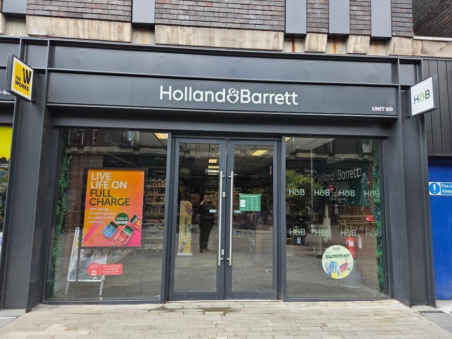 Images Holland & Barrett - Sale