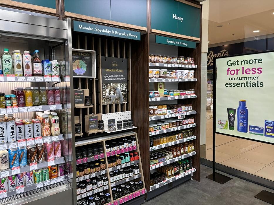 Images Holland & Barrett - Blackburn
